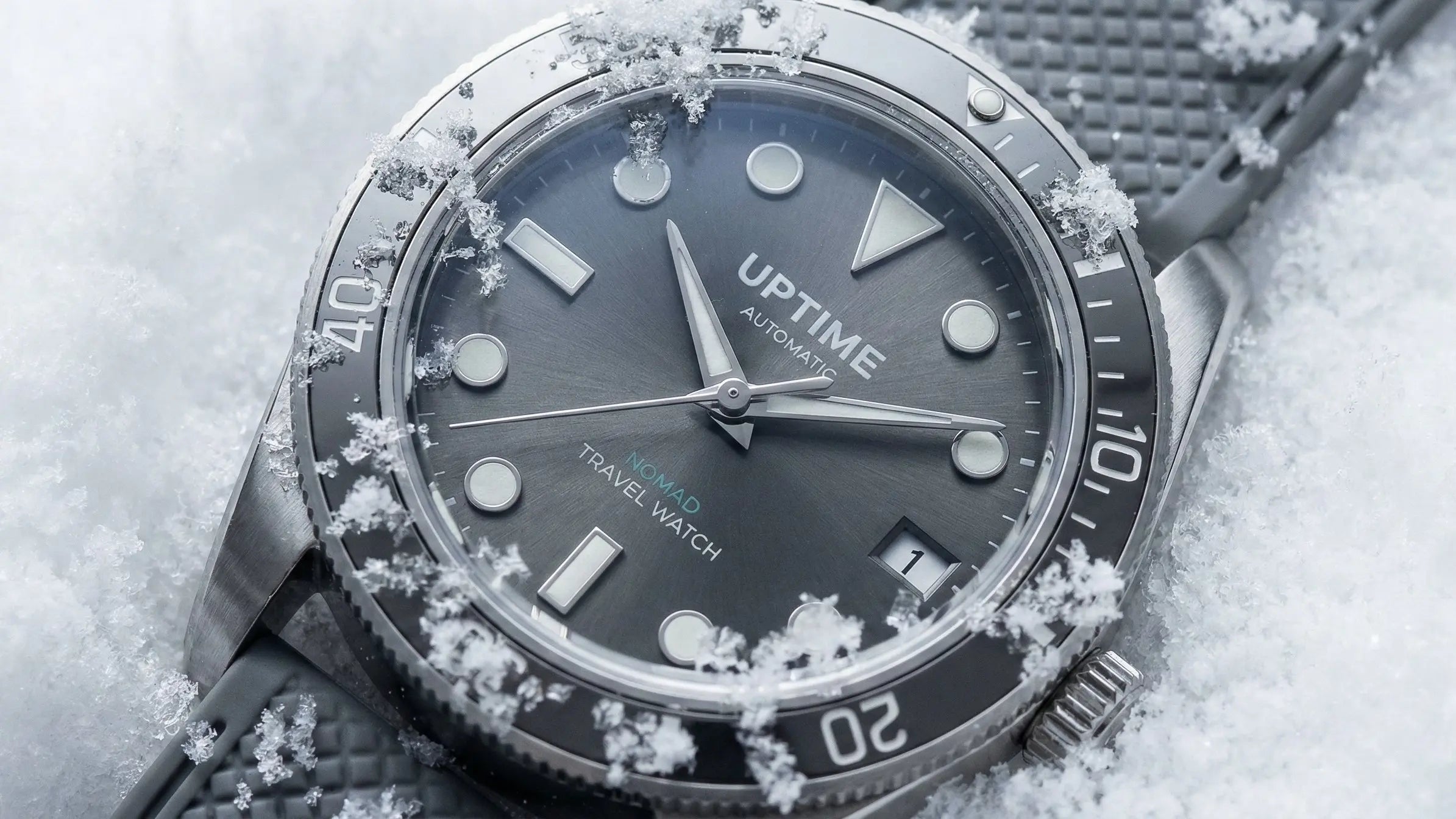 UPTIME NOMAD gris sidéral montre automatique